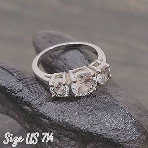 Vtg Avon three-stone clear rhinestone silver tone ring